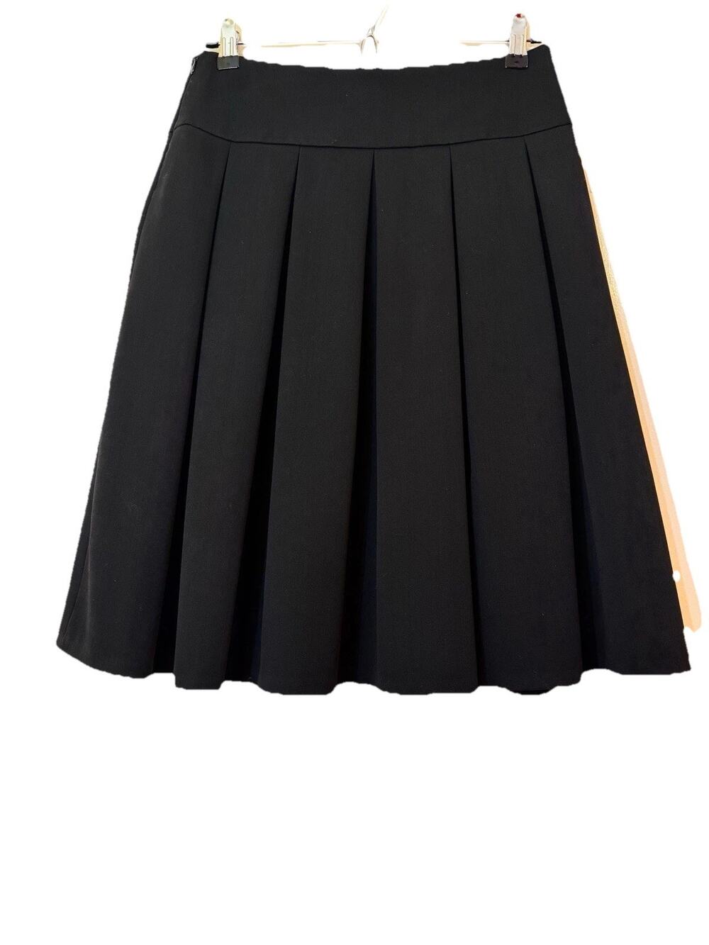 New Sz Small US 6  Trimonti Made In Europe Black Pleated Skirt Women Office